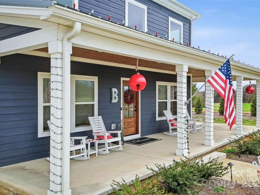 2062 Vineyard Estates Lane, Lincolnton, NC 28690.  MLS# CAR4327487, YatesRealty ID 3323. 