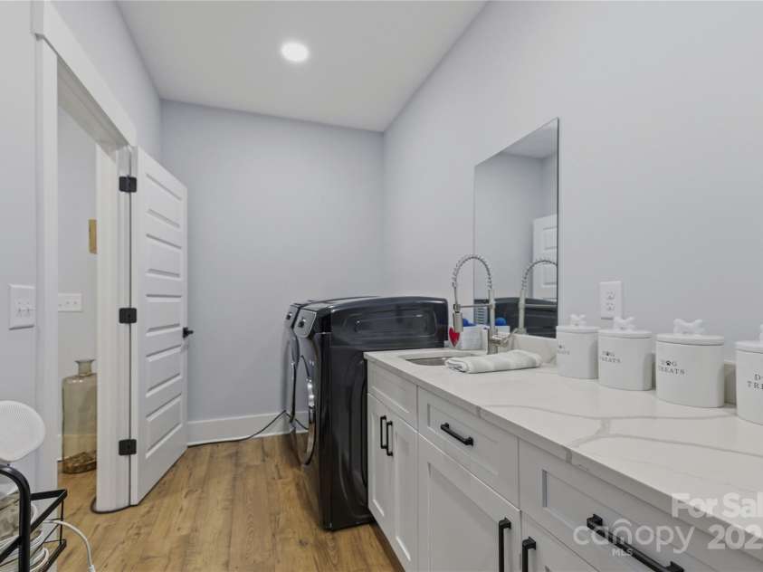 2062 Vineyard Estates Lane, Lincolnton, NC 28690.  MLS# CAR4327487, YatesRealty ID 3323. 