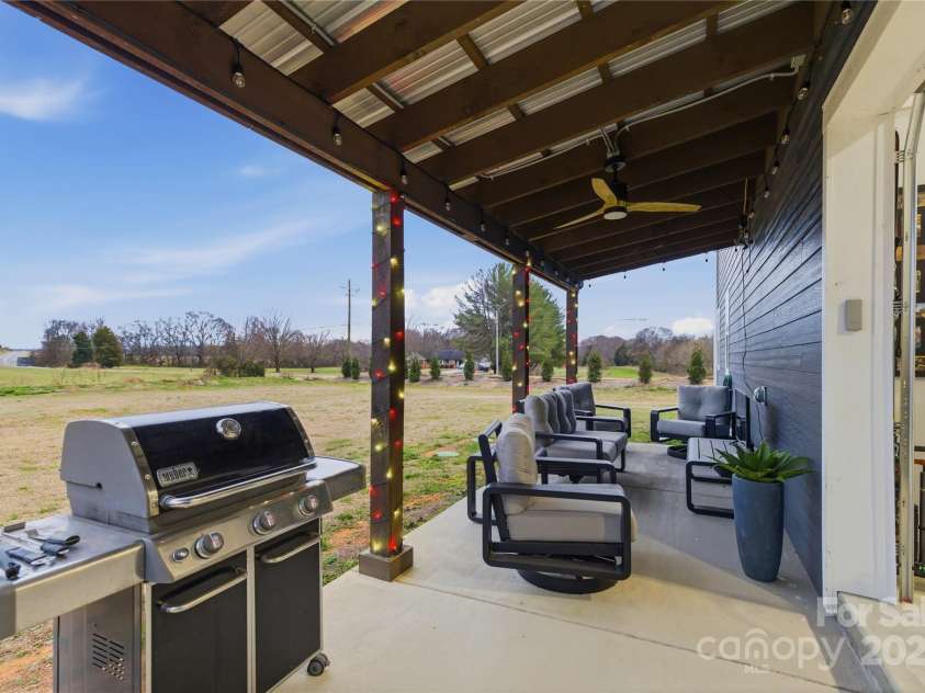 2062 Vineyard Estates Lane, Lincolnton, NC 28690.  MLS# CAR4327487, YatesRealty ID 3323. 