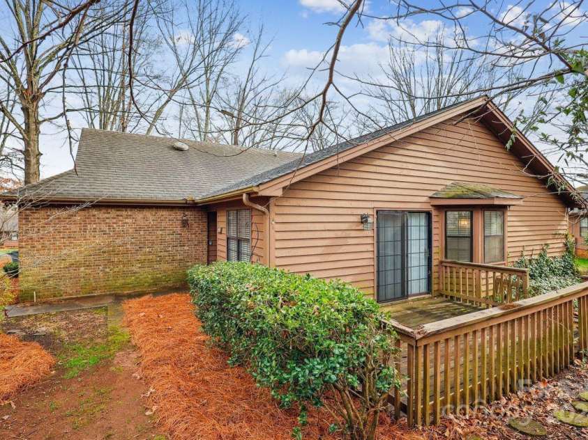 494 Glory Court, Fort Mill, SC 29715.  MLS# CAR4114229, YatesRealty ID 3323. 