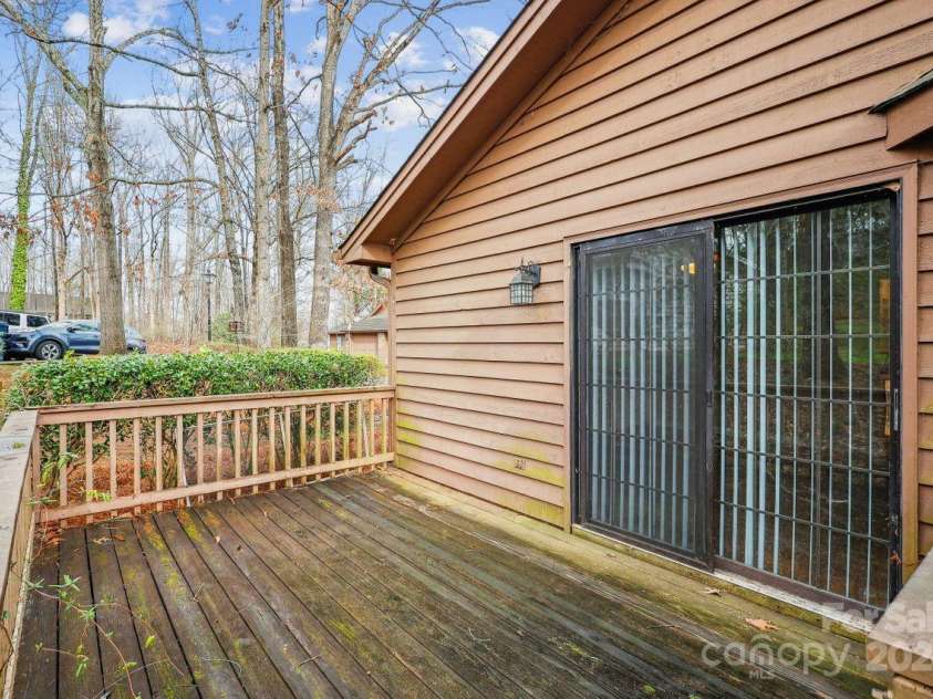 494 Glory Court, Fort Mill, SC 29715.  MLS# CAR4114229, YatesRealty ID 3323. 