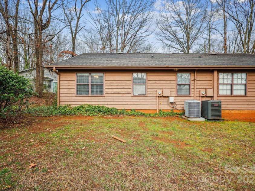 494 Glory Court, Fort Mill, SC 29715.  MLS# CAR4114229, YatesRealty ID 3323. 