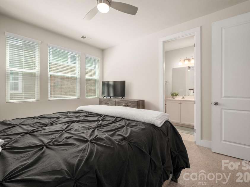 1630 Unison Drive, Charlotte, NC 28262.  MLS# CAR4383072, YatesRealty ID 33230. Great natural light