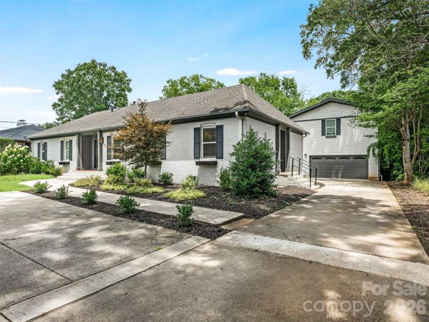 3319 Providence Road, Charlotte, NC 28211.  MLS# CAR4385730, YatesRealty ID 33231. 