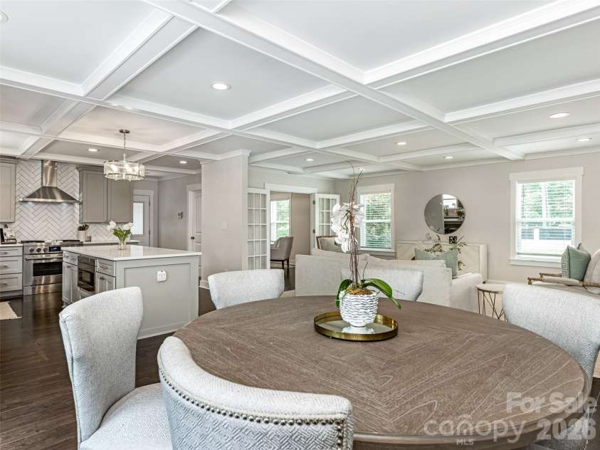 3319 Providence Road, Charlotte, NC 28211.  MLS# CAR4385730, YatesRealty ID 33231. Dining Area