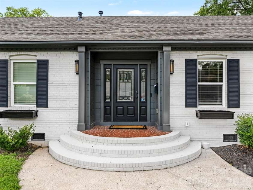 3319 Providence Road, Charlotte, NC 28211.  MLS# CAR4385730, YatesRealty ID 33231. Front