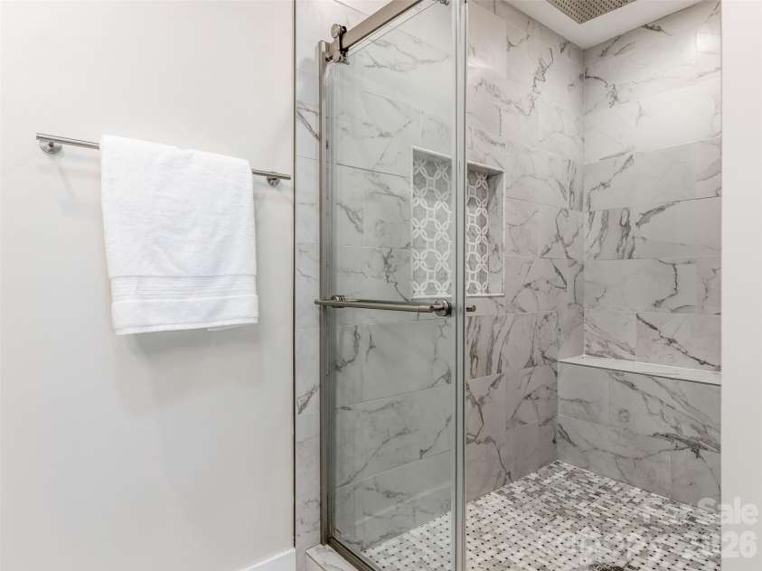 3319 Providence Road, Charlotte, NC 28211.  MLS# CAR4385730, YatesRealty ID 33231. Primary Bath
