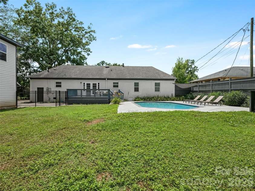3319 Providence Road, Charlotte, NC 28211.  MLS# CAR4385730, YatesRealty ID 33231. Rear Exterior