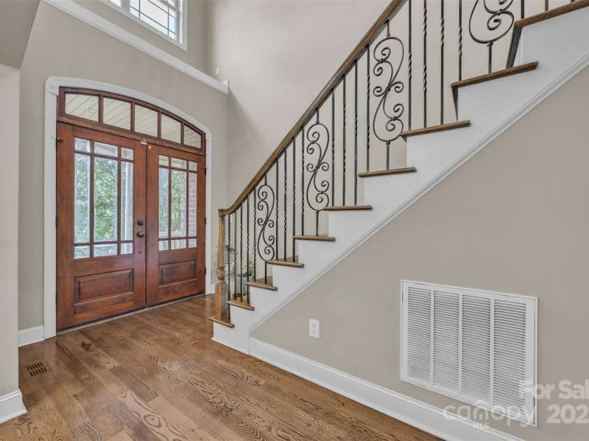 1163 Willow Creek Drive, Newton, NC 28658.  MLS# CAR4290632, YatesRealty ID 33232. Foyer