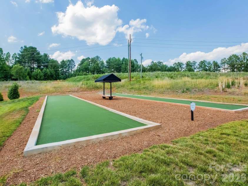 5401 Casper Drive, Charlotte, NC 28214.  MLS# CAR4380133, YatesRealty ID 33232. 