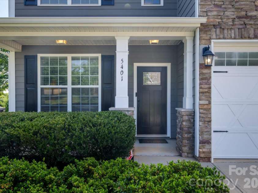 5401 Casper Drive, Charlotte, NC 28214.  MLS# CAR4380133, YatesRealty ID 33232. 