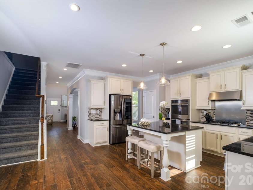 5401 Casper Drive, Charlotte, NC 28214.  MLS# CAR4380133, YatesRealty ID 33232. 
