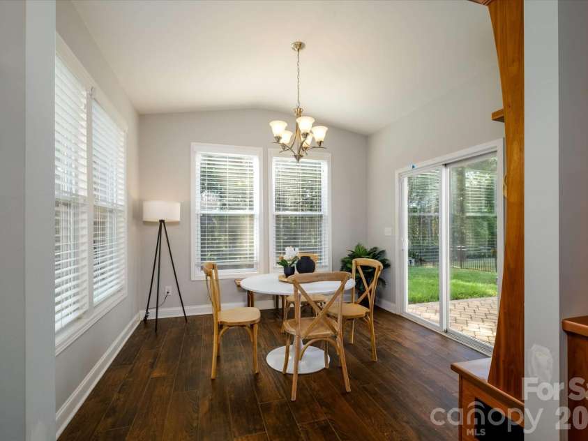 5401 Casper Drive, Charlotte, NC 28214.  MLS# CAR4380133, YatesRealty ID 33232. 