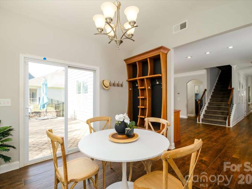 5401 Casper Drive, Charlotte, NC 28214.  MLS# CAR4380133, YatesRealty ID 33232. 