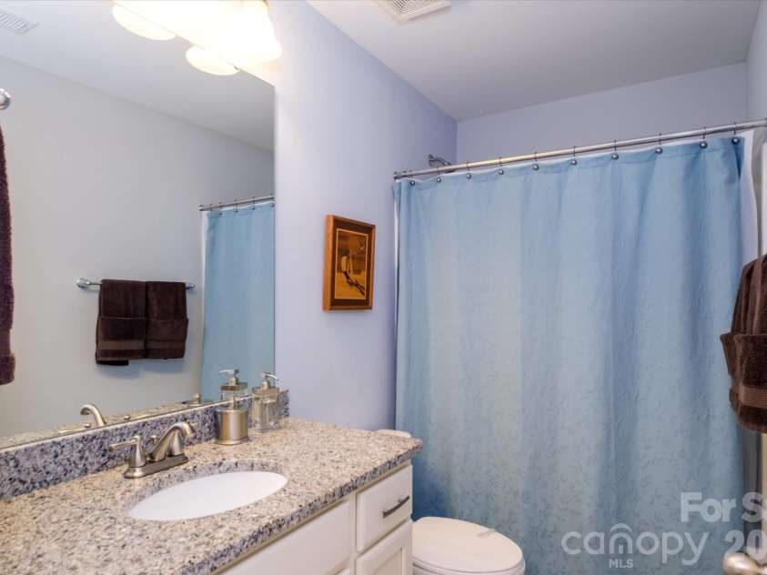 5401 Casper Drive, Charlotte, NC 28214.  MLS# CAR4380133, YatesRealty ID 33232. 