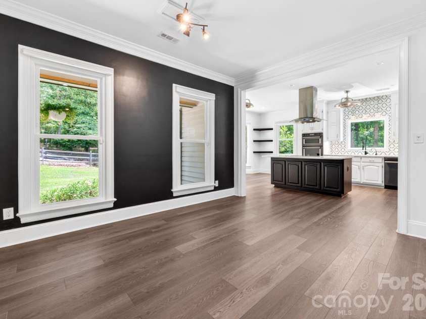 9131 Pine Hill Lane, Charlotte, NC 28215.  MLS# CAR4387977, YatesRealty ID 33233. 