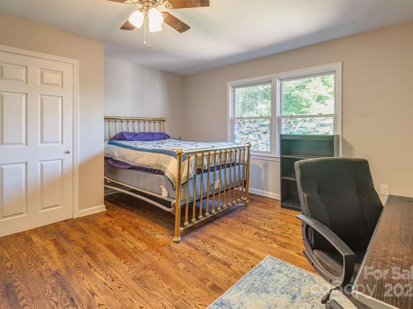 34 Vandalia Avenue, Asheville, NC 28806.  MLS# CAR4276401, YatesRealty ID 33234. Bedroom No 2