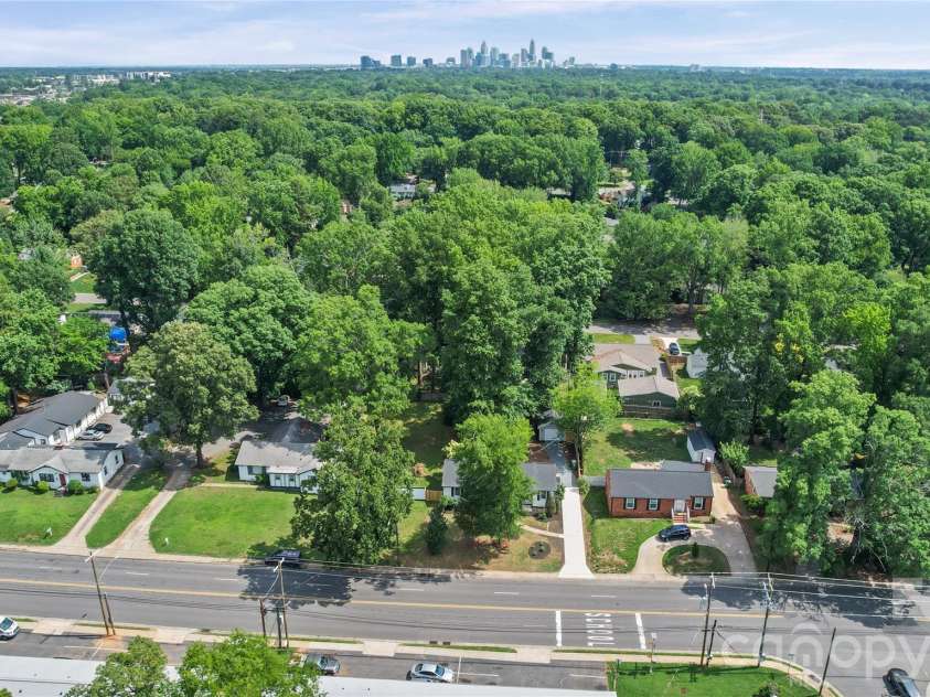 1421 Tyvola Road, Charlotte, NC 28210.  MLS# CAR4388594, YatesRealty ID 33235. 