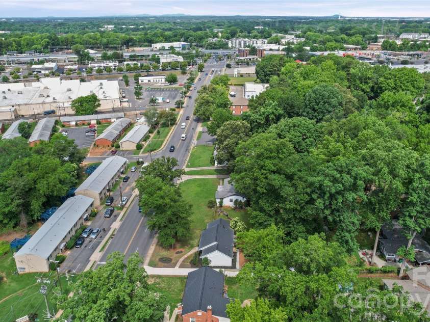 1421 Tyvola Road, Charlotte, NC 28210.  MLS# CAR4388594, YatesRealty ID 33235. 