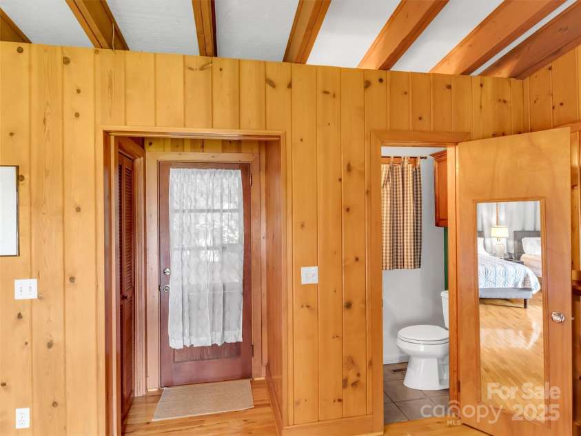 268 Stuart Circle, Lake Junaluska, NC 28745.  MLS# CAR4292284, YatesRealty ID 33236. 