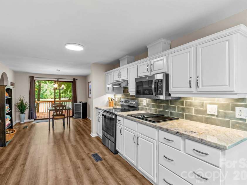 8460 Keven Circle, Sherrills Ford, NC 28673.  MLS# CAR4386276, YatesRealty ID 33236. 