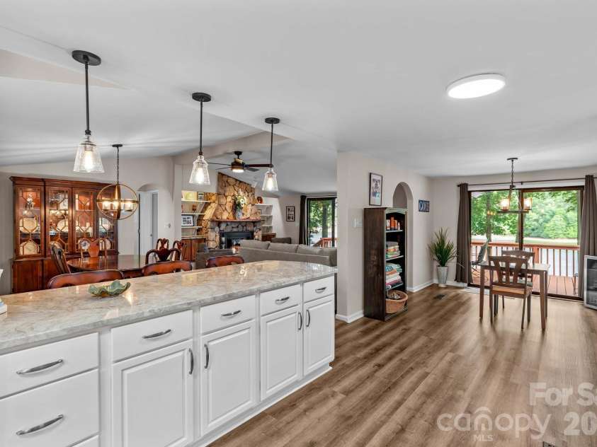 8460 Keven Circle, Sherrills Ford, NC 28673.  MLS# CAR4386276, YatesRealty ID 33236. 