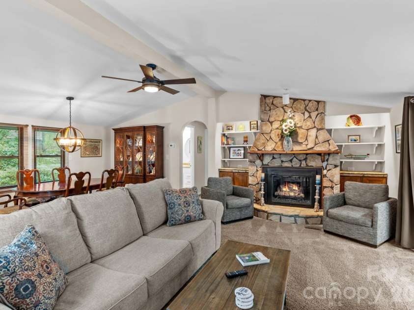 8460 Keven Circle, Sherrills Ford, NC 28673.  MLS# CAR4386276, YatesRealty ID 33236. 