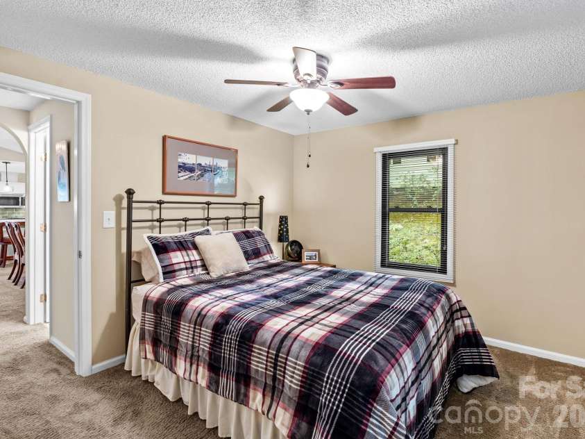 8460 Keven Circle, Sherrills Ford, NC 28673.  MLS# CAR4386276, YatesRealty ID 33236. 