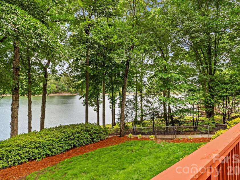 8460 Keven Circle, Sherrills Ford, NC 28673.  MLS# CAR4386276, YatesRealty ID 33236. 