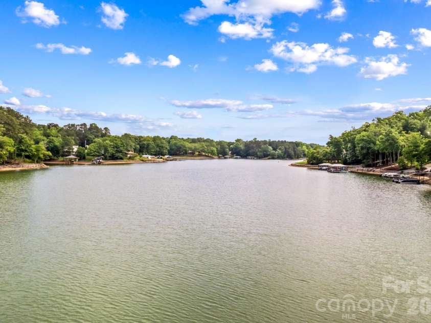 8460 Keven Circle, Sherrills Ford, NC 28673.  MLS# CAR4386276, YatesRealty ID 33236. 