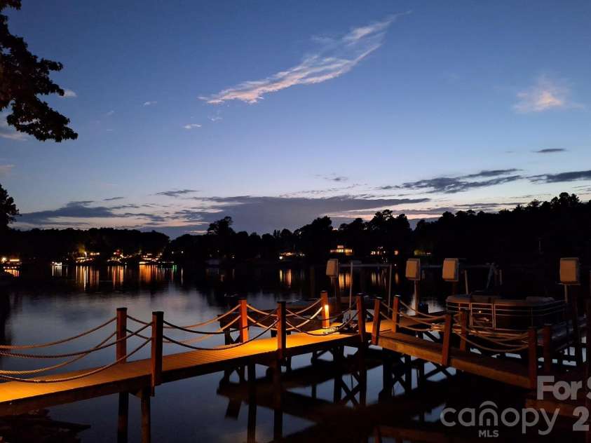 8460 Keven Circle, Sherrills Ford, NC 28673.  MLS# CAR4386276, YatesRealty ID 33236. 