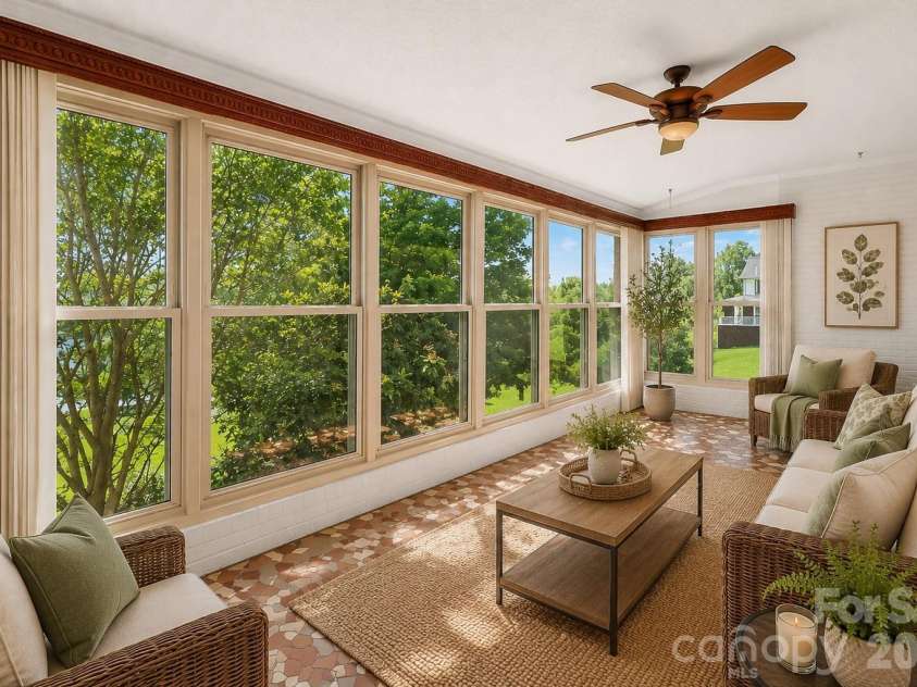 5305 Icard Ridge Road, Hickory, NC 28601.  MLS# CAR4388670, YatesRealty ID 33237. Virtual Staged Sunroom