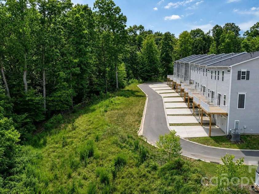 513 Evergreen Terrace, Cramerton, NC 28032.  MLS# CAR4389567, YatesRealty ID 33238. Condo Section