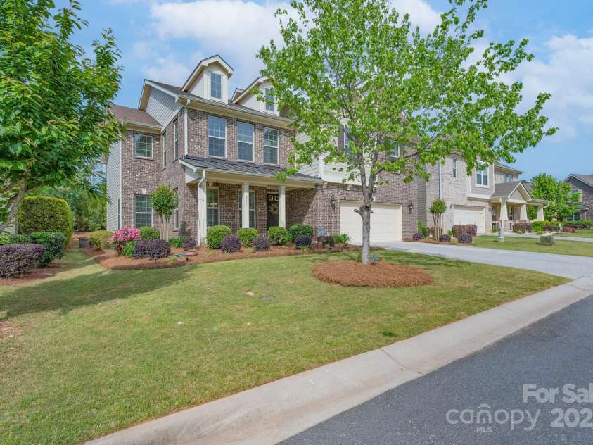 866 Tyne Drive, Fort Mill, SC 29715.  MLS# CAR4248986, YatesRealty ID 33238. Front Exterior