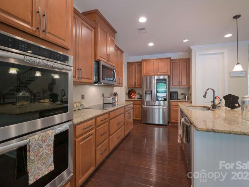 866 Tyne Drive, Fort Mill, SC 29715.  MLS# CAR4248986, YatesRealty ID 33238. Kitchen