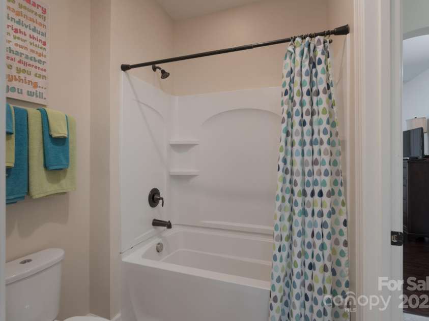866 Tyne Drive, Fort Mill, SC 29715.  MLS# CAR4248986, YatesRealty ID 33238. Shared Full Bathroom