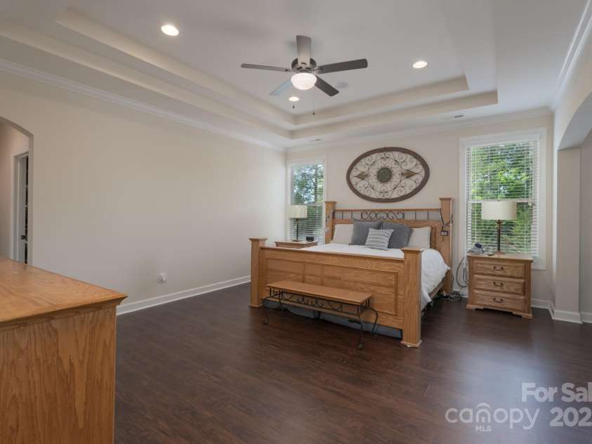 866 Tyne Drive, Fort Mill, SC 29715.  MLS# CAR4248986, YatesRealty ID 33238. Upper Level Primary Bedroom