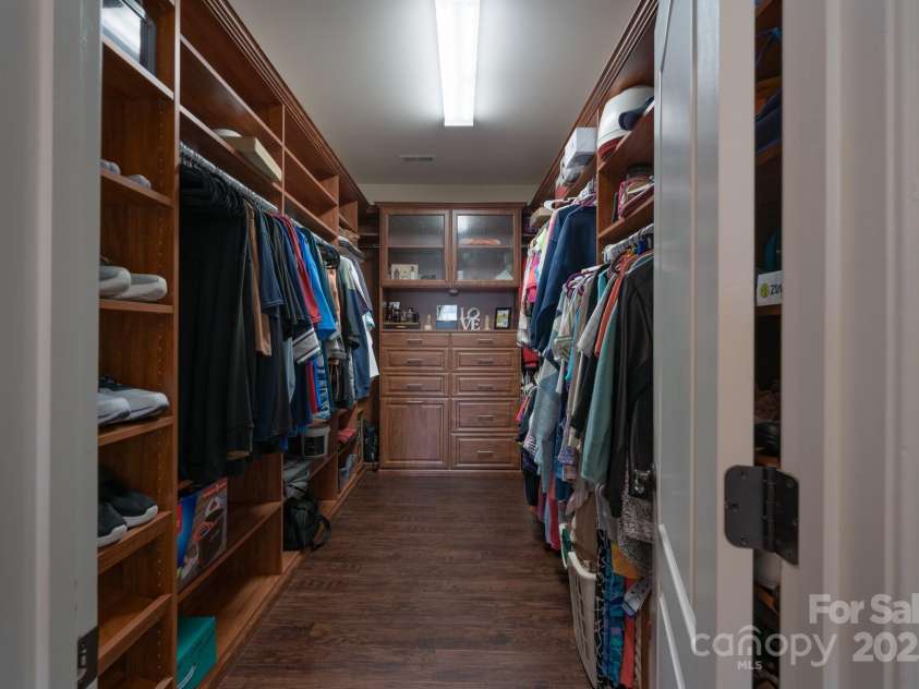 866 Tyne Drive, Fort Mill, SC 29715.  MLS# CAR4248986, YatesRealty ID 33238. Upper Level Primary Bedroom Closet