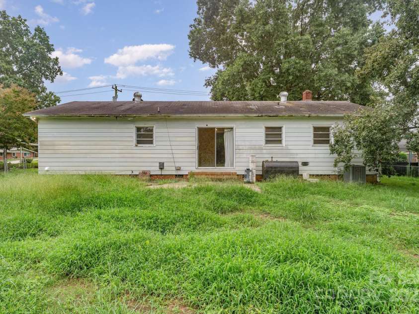 1213 Carolyn Drive, Albemarle, NC 28001.  MLS# CAR4292046, YatesRealty ID 33239. 