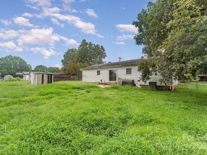 1213 Carolyn Drive, Albemarle, NC 28001.  MLS# CAR4292046, YatesRealty ID 33239. 