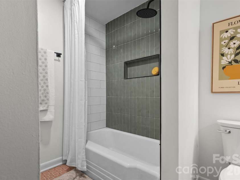 3840 Colebrook Road, Charlotte, NC 28215.  MLS# CAR4384060, YatesRealty ID 33239. Hall bath