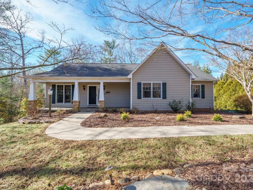 1634 Watkins Court, Morganton, NC 28655.  MLS# CAR4208382, YatesRealty ID 3324. 