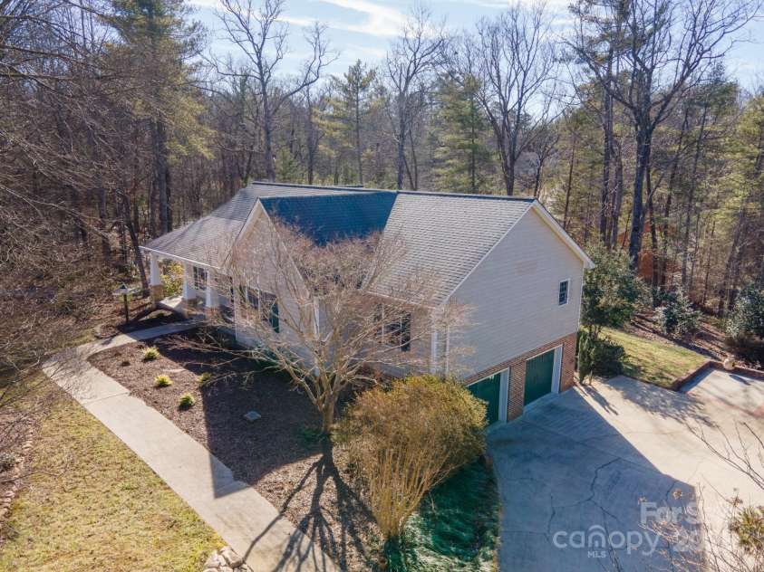 1634 Watkins Court, Morganton, NC 28655.  MLS# CAR4208382, YatesRealty ID 3324. 