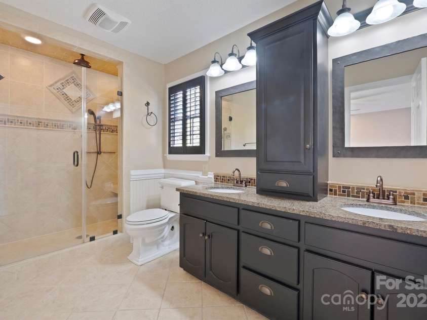 1634 Watkins Court, Morganton, NC 28655.  MLS# CAR4208382, YatesRealty ID 3324. 