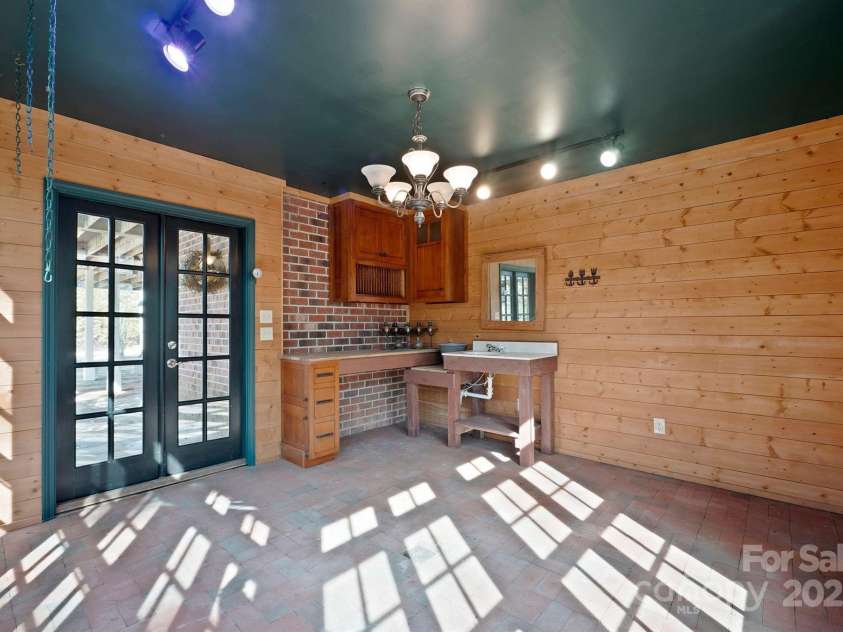 1634 Watkins Court, Morganton, NC 28655.  MLS# CAR4208382, YatesRealty ID 3324. 