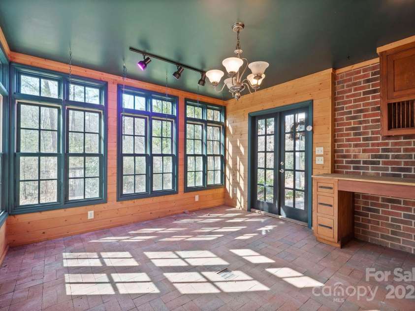 1634 Watkins Court, Morganton, NC 28655.  MLS# CAR4208382, YatesRealty ID 3324. 