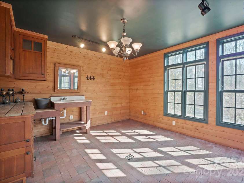 1634 Watkins Court, Morganton, NC 28655.  MLS# CAR4208382, YatesRealty ID 3324. 