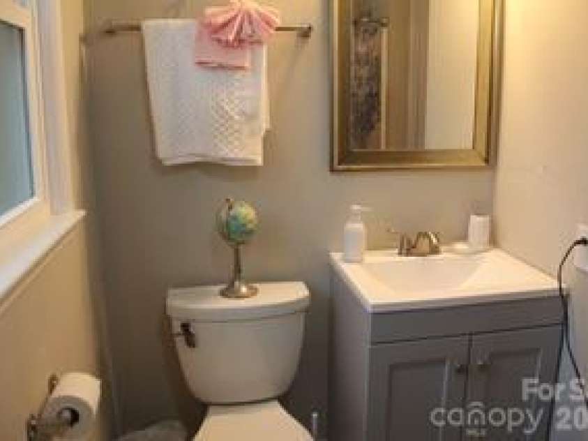209 Azalea Road, Lancaster, SC 29720.  MLS# CAR4403181, YatesRealty ID 3324. 