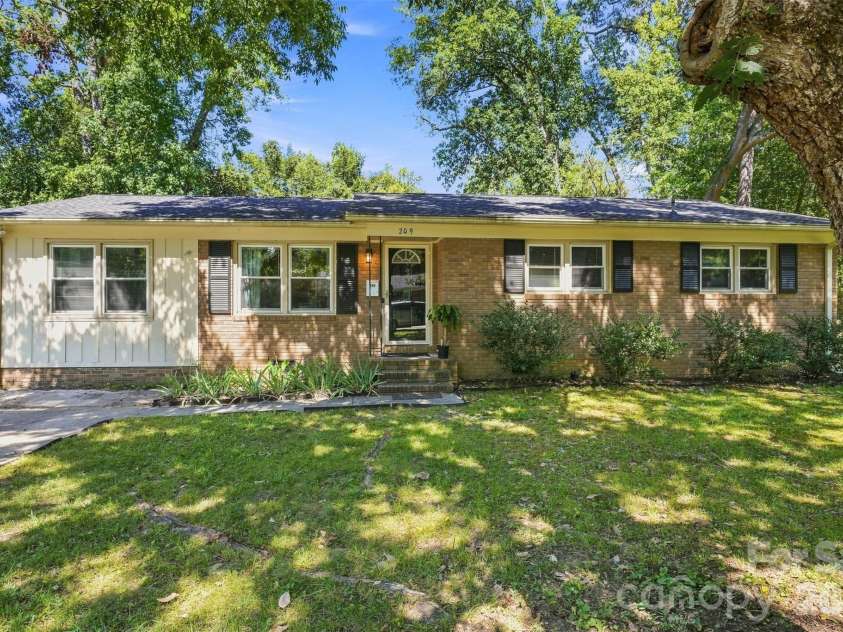 209 Azalea Road, Lancaster, SC 29720.  MLS# CAR4403181, YatesRealty ID 3324. 