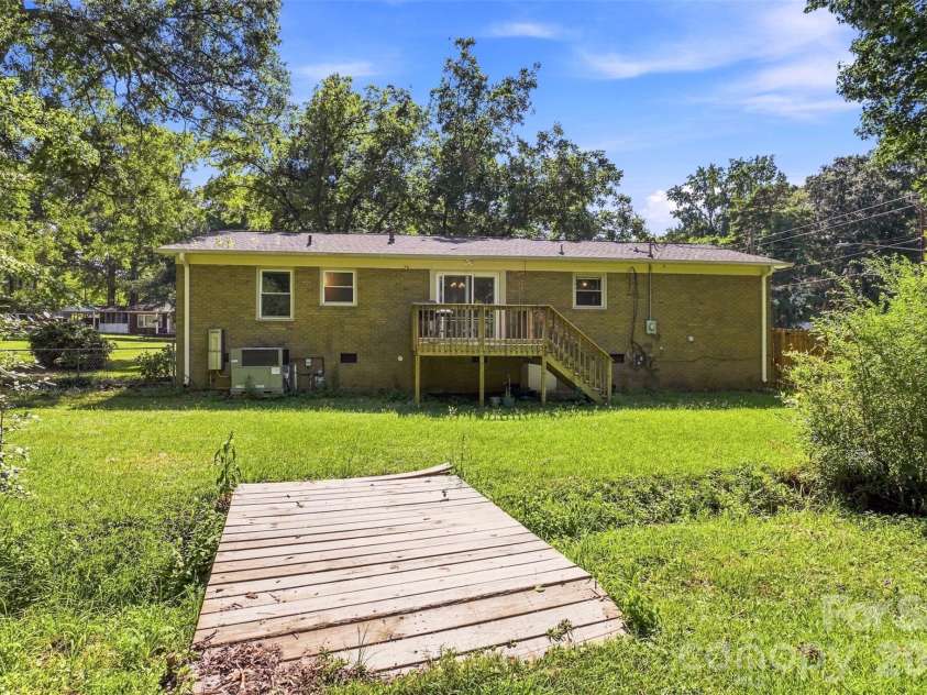 209 Azalea Road, Lancaster, SC 29720.  MLS# CAR4403181, YatesRealty ID 3324. 